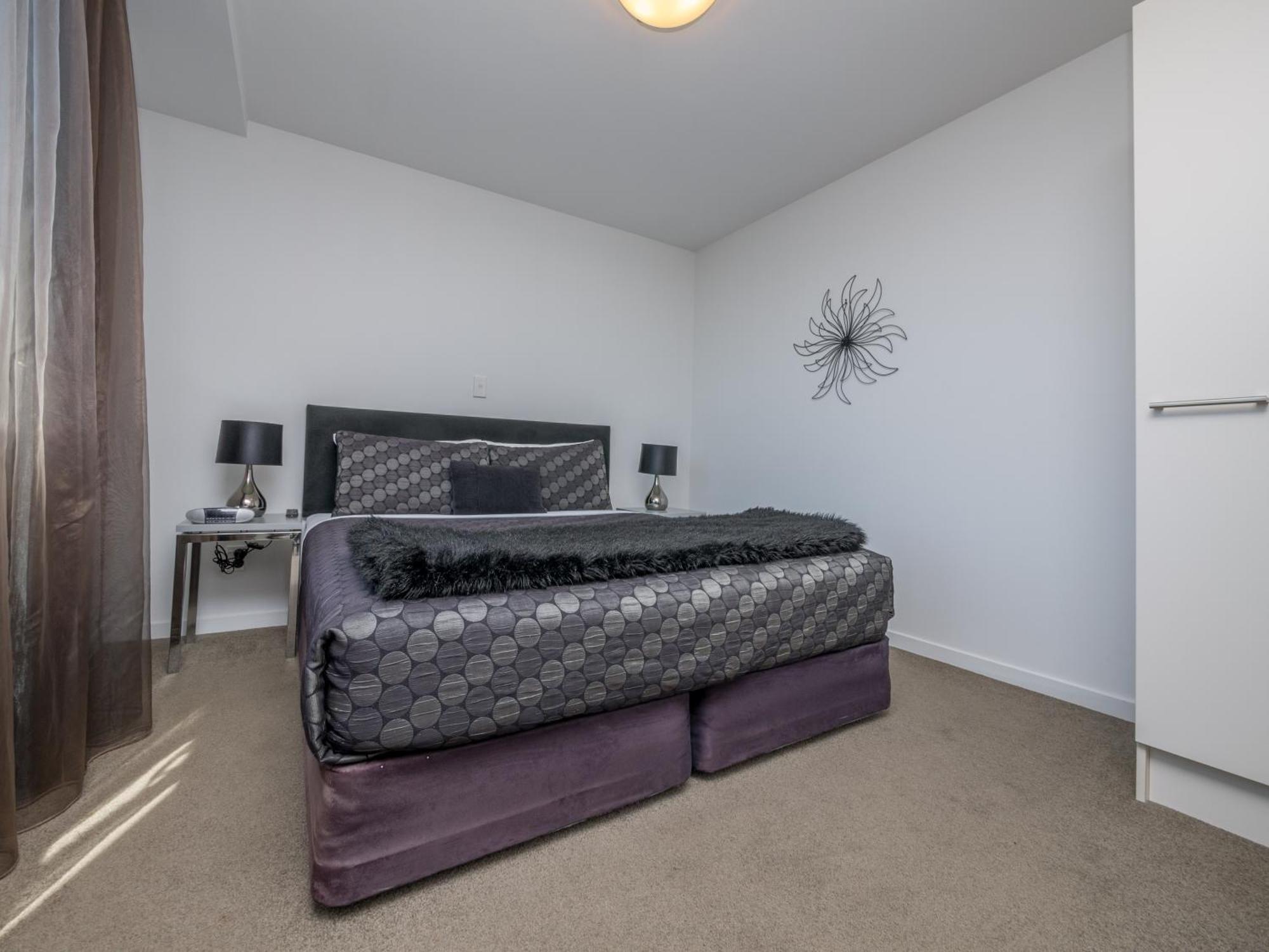 Deluxe One-Bedroom Apartment Spa Bath