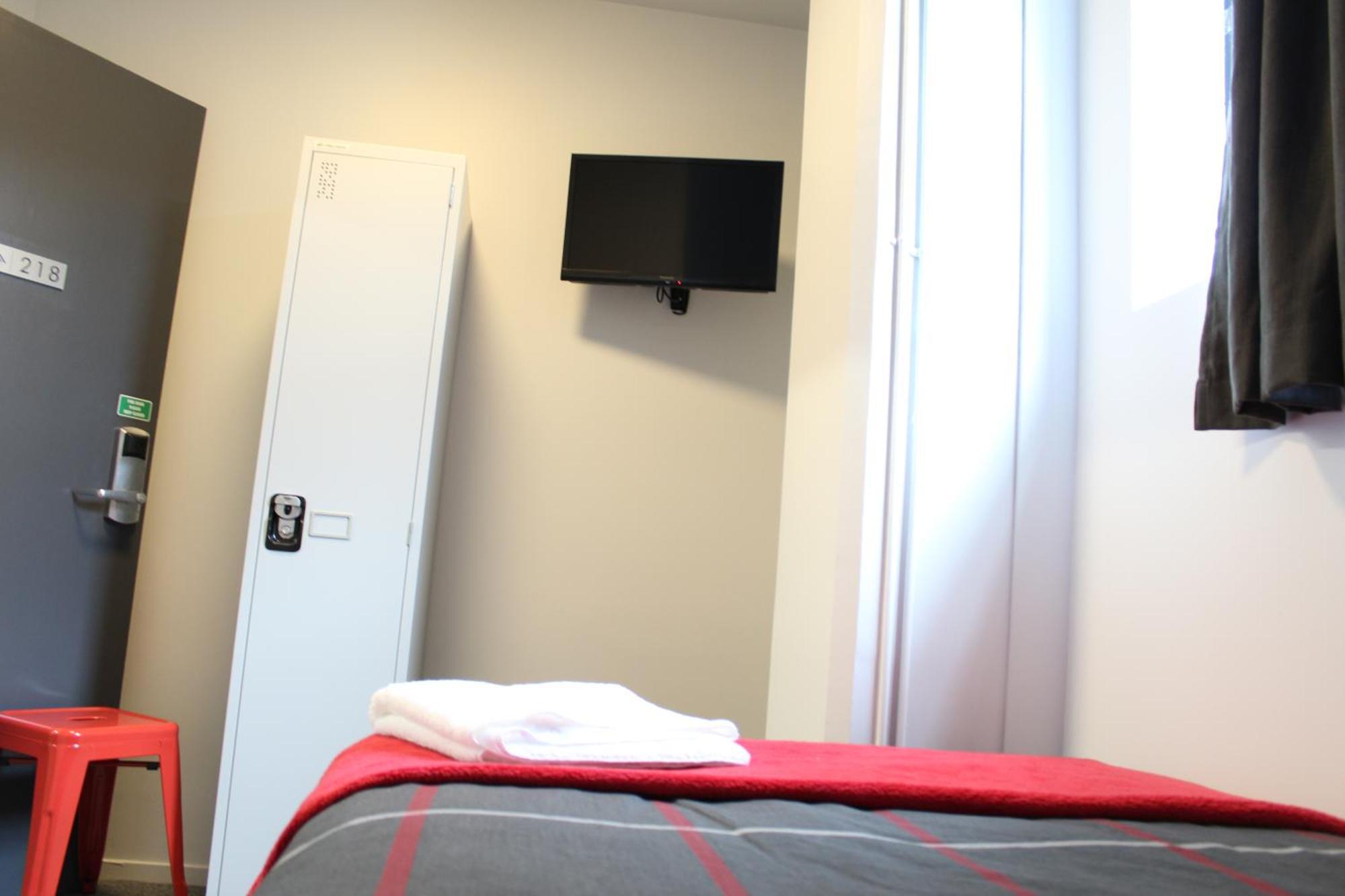 Chambre Simple avec Salle de Bains Commune