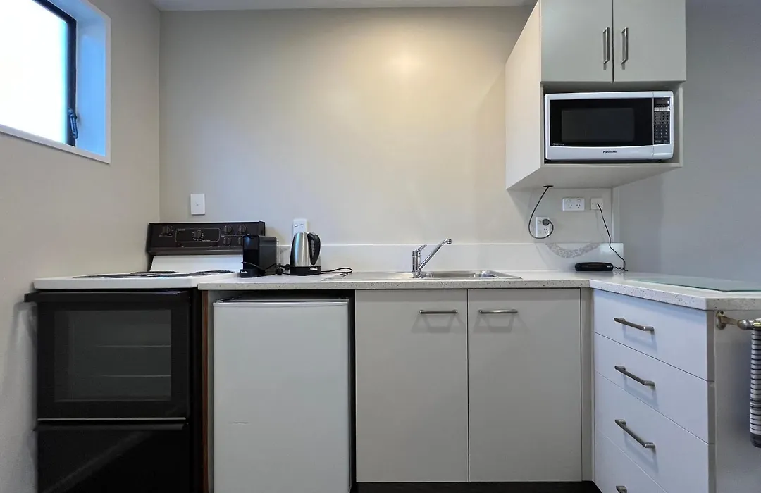 Strathern Motor Lodge-1