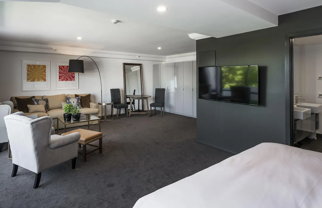 Hotel Montreal-1